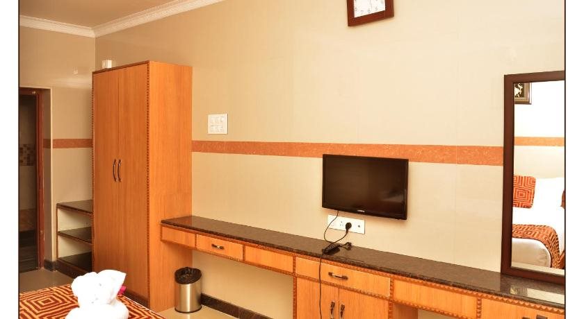 hotel gvs residency