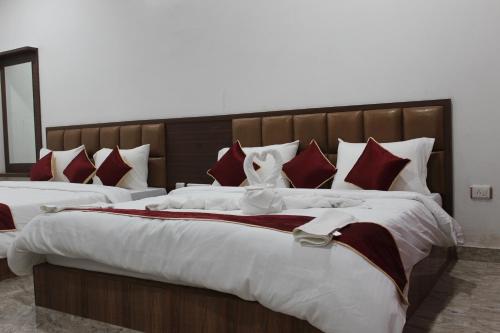 chitrakoot garden and resorts pushkar