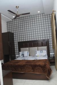 Hotel Atithi Palace,India>>Saharanpur,2 star