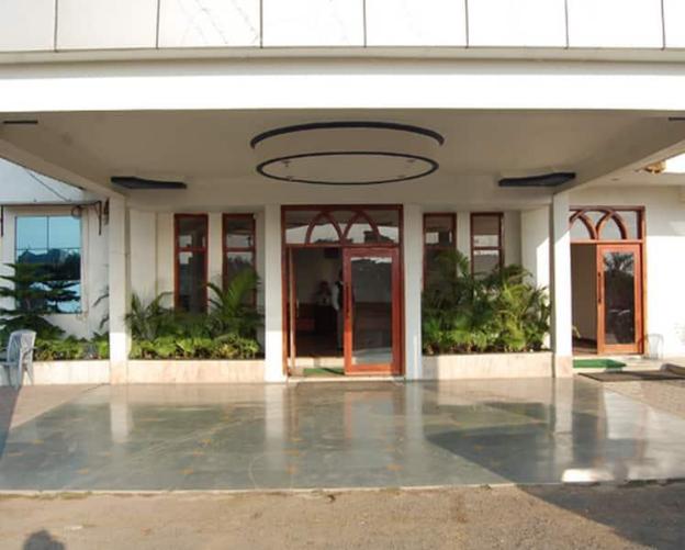 hotel gomti nandan palace