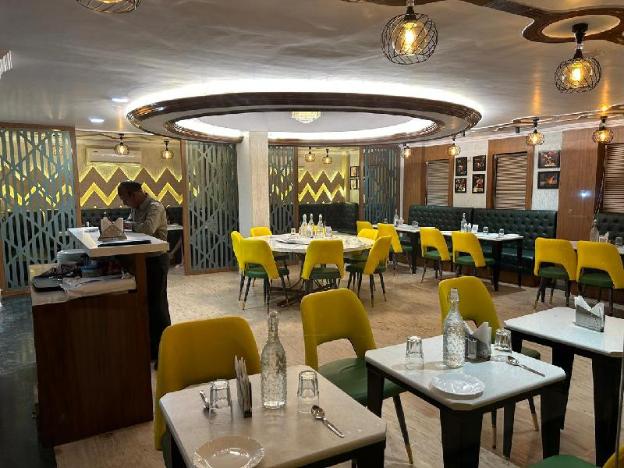 hotel gomti nandan palace