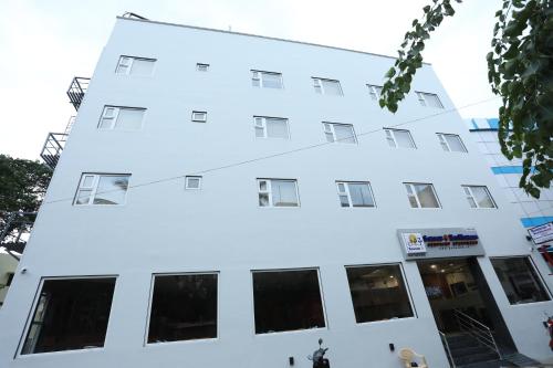 season 4 residences nungambakkam us consulandapollo