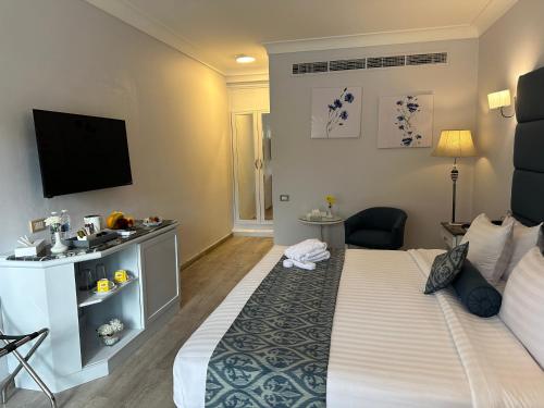 paradise inn beach resort maamoura