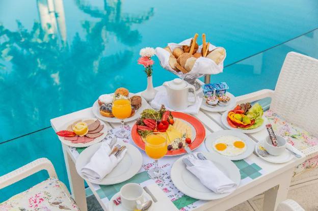 paradise inn beach resort maamoura
