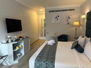 paradise inn beach resort maamoura
