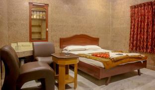 Krishna Tourist Home,Ponmudi>>Courtallam,2 star