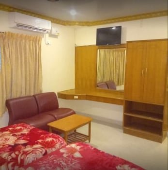 krishna tourist home