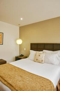 hotel retiro 84 by mij