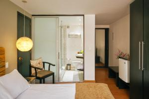 hotel retiro 84 by mij
