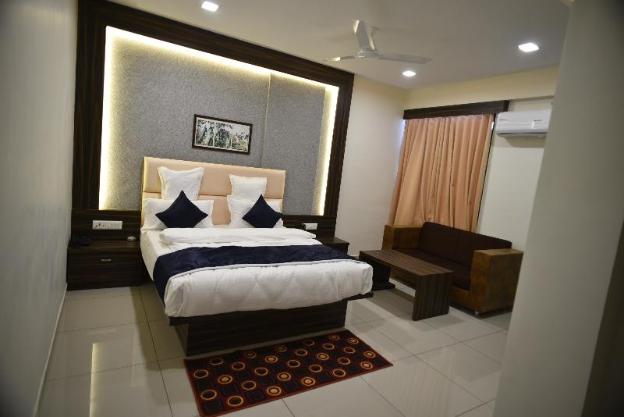 hotel royal residency