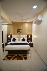 hotel royal residency