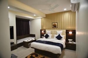 hotel royal residency