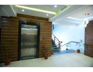 hotel royal residency