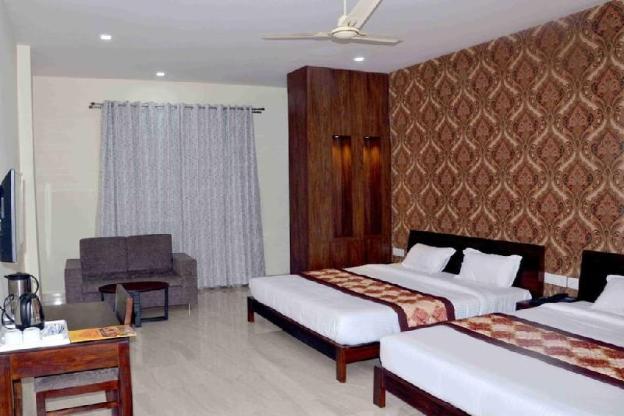 hotel the grand kukas