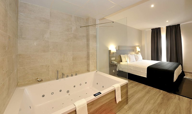 hotel salobrena suites