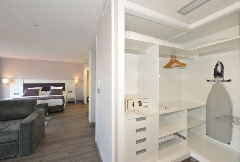 hotel salobrena suites