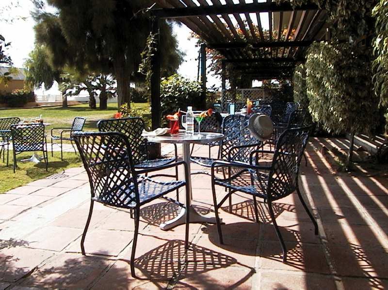 hotel salobrena suites