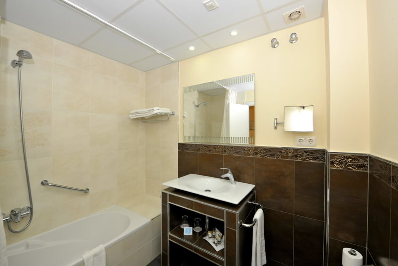 hotel salobrena suites