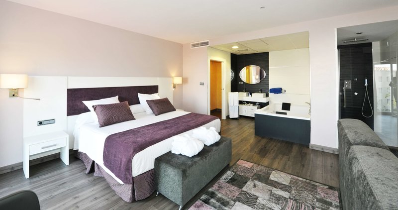 hotel salobrena suites