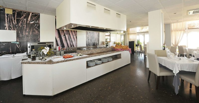 hotel salobrena suites