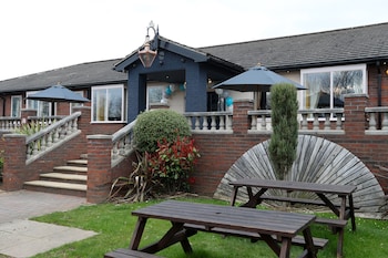 boundary alfreton by marstons inns