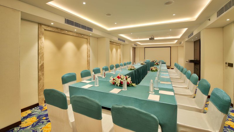 golden tulip essential jaipur
