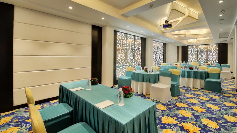 golden tulip essential jaipur