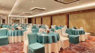 golden tulip essential jaipur