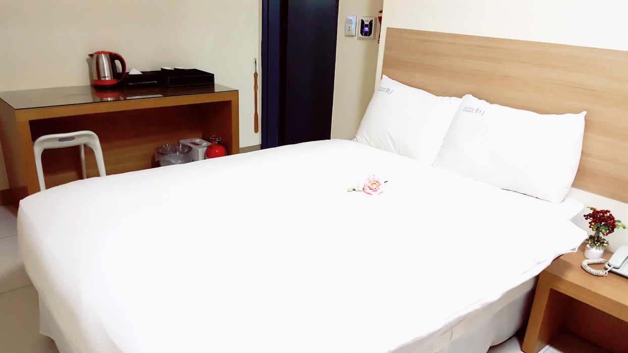 hotel irene city