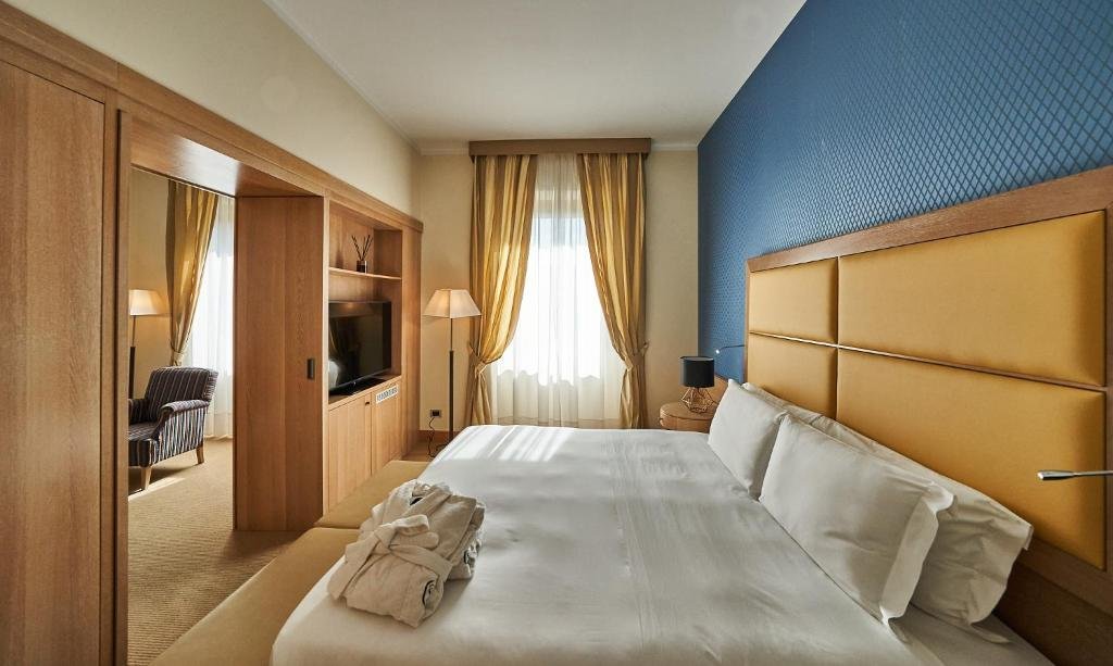 Hotel Astoria,Novara>>Biella,4 star