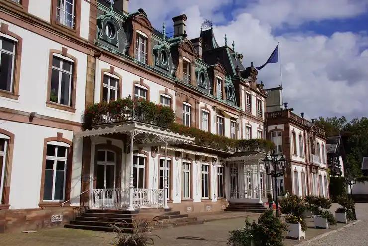 chateau de pourtales