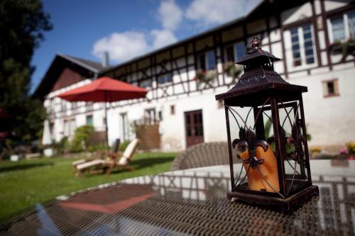 chateau de pourtales