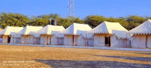 mahefeel e rann resort
