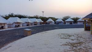 mahefeel e rann resort