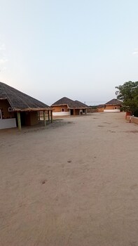 mahefeel e rann resort