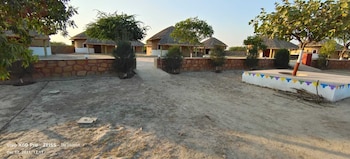 mahefeel e rann resort