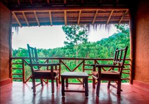 Deshadan Eco Valley Resort - An Eco Friendly Mud House,Devikolam>>Chinnakanal,2 star