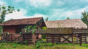Deshadan Eco Valley Resort - An Eco Friendly Mud House,Devikolam>>Chinnakanal,2 star