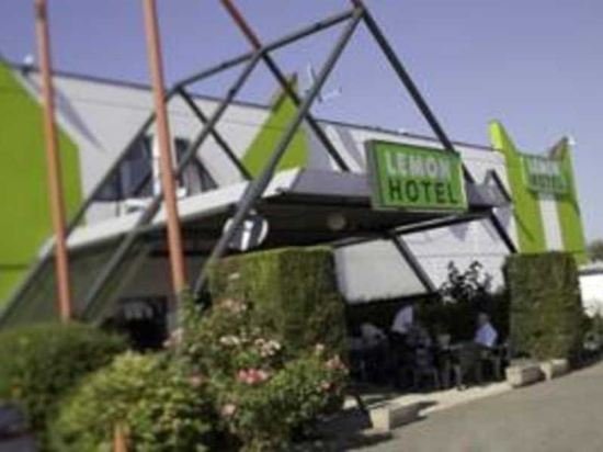 lemon hotel
