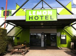 lemon hotel