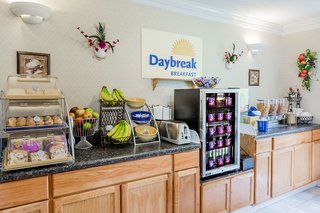 Days Inn By Wyndham Oneonta Al,Birmingham>>Ashville,2 star