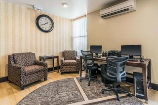 quality inn bangor airport