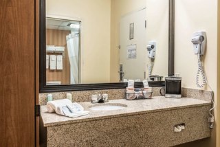 quality inn bangor airport