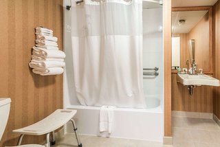 quality inn bangor airport