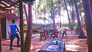Samant Beach Resort,Kudal>>Goa,3 star