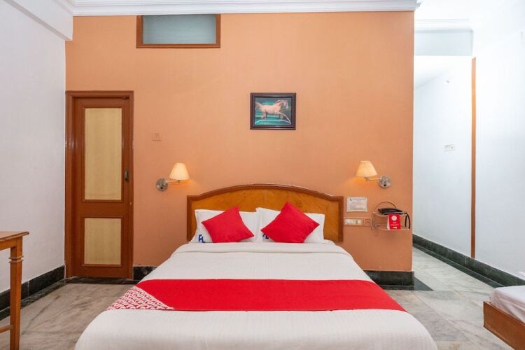 hotel raaj bhaavan nungambakkam