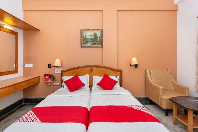 hotel raaj bhaavan nungambakkam