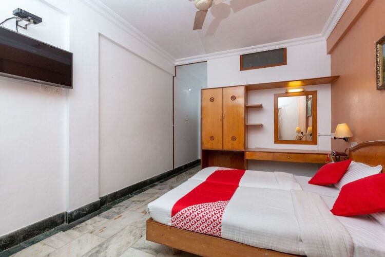 hotel raaj bhaavan nungambakkam