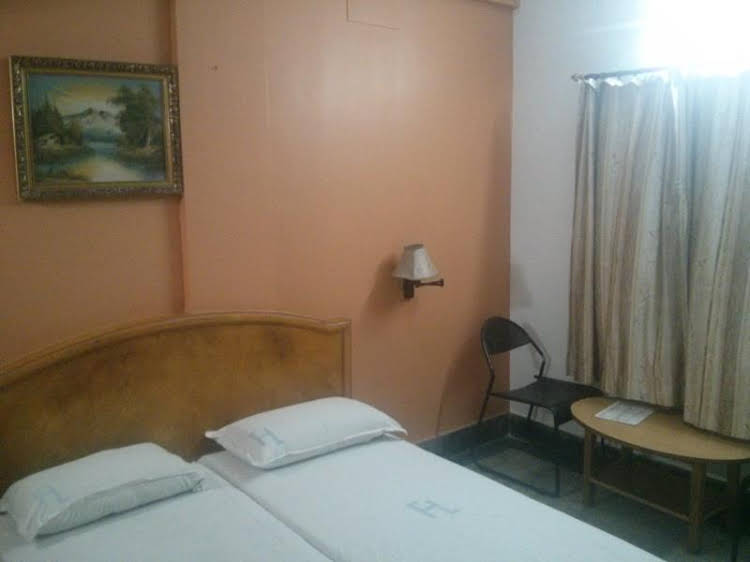 hotel raaj bhaavan nungambakkam