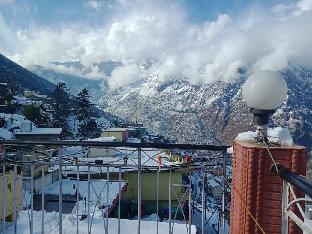 Hotel Mount View Annexy,Stop At Mount View Annexy To Discover The Wonders Of Joshimath. Offering A Variety Of Facilities And,0 star
